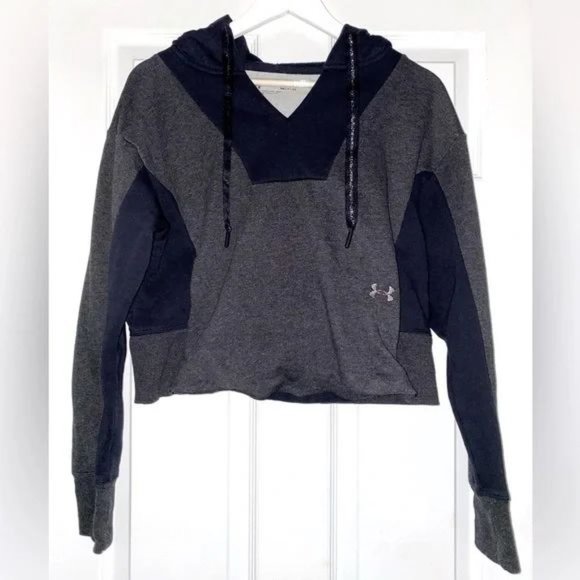 Under Armour Cropped Fleece Hoodie - Picture 7 of 10